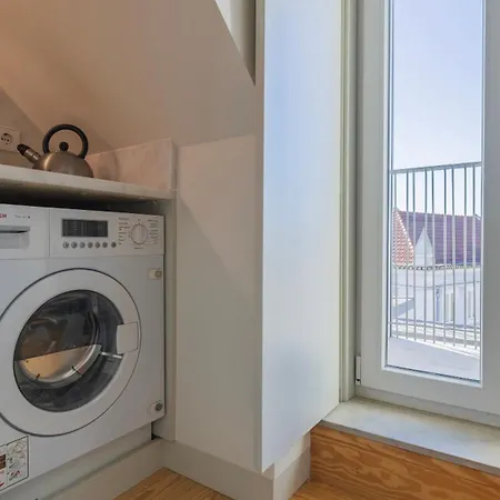 アパート Elegant In Graca By Lovelystay