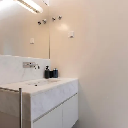 Elegant In Graca By Lovelystay アパート リスボン