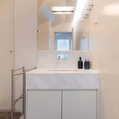 アパート Elegant In Graca By Lovelystay