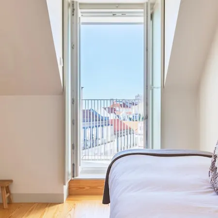 Apartment Elegant In Graca By Lovelystay *