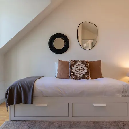Elegant In Graca By Lovelystay Apartment *
