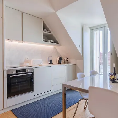 Elegant In Graca By Lovelystay Apartment *