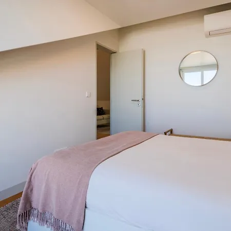 Apartment Elegant In Graca By Lovelystay *