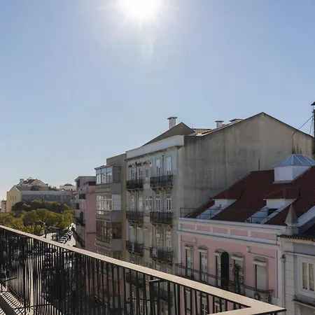 Elegant In Graca By Lovelystay Apartment